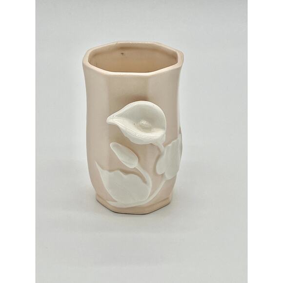 VINTAGE Light Pink Ceramic Vase with White Cala Lily Design - Picture 6 of 7